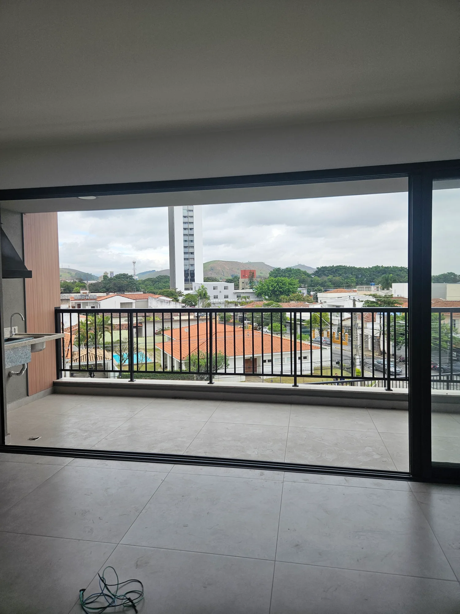 Apartamento novo com 3 suítes - Quinta da Vila Guaratinguetá-SP